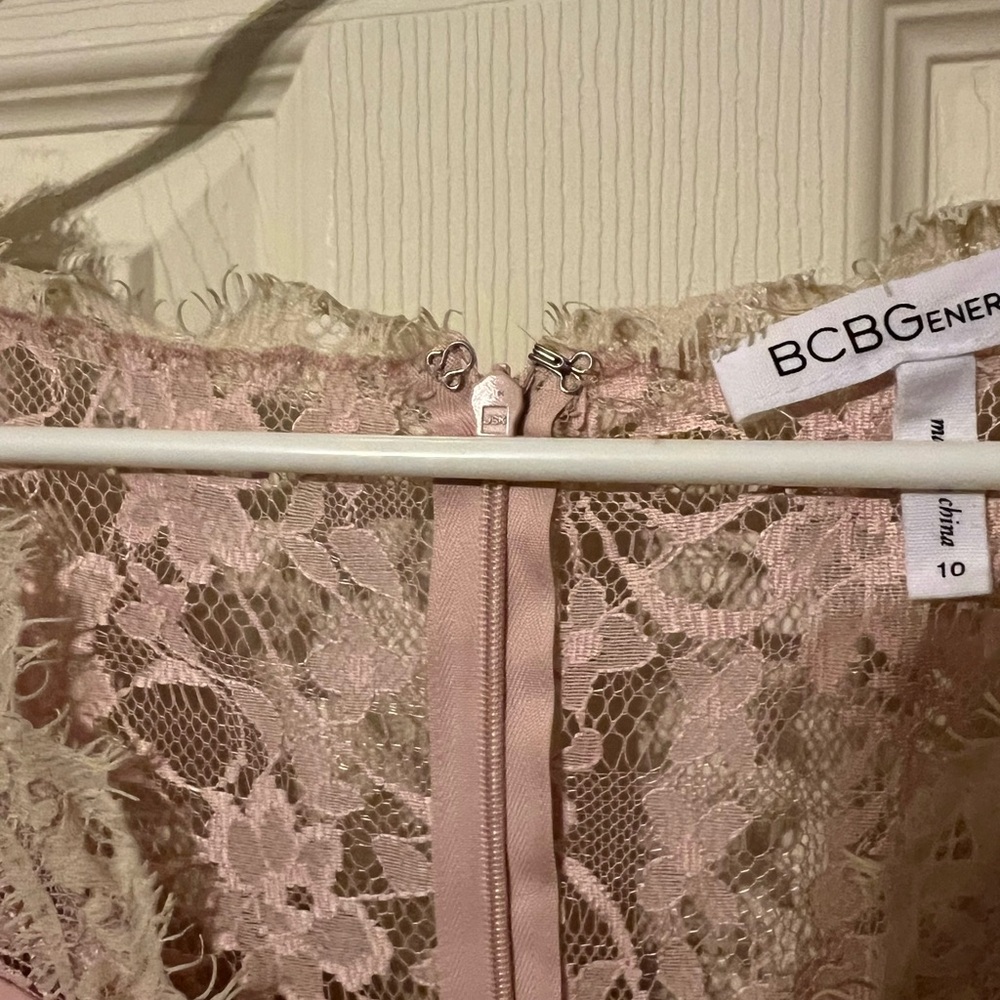 BCBGeneration Blush Lace V-Neck Dress – Size 10 - Picture 6 of 7